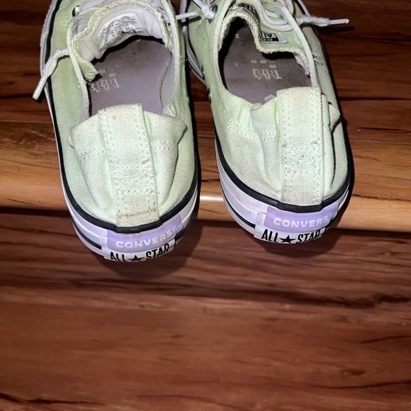 Women’s Chuck Taylor Converse - Picture 4 of 6